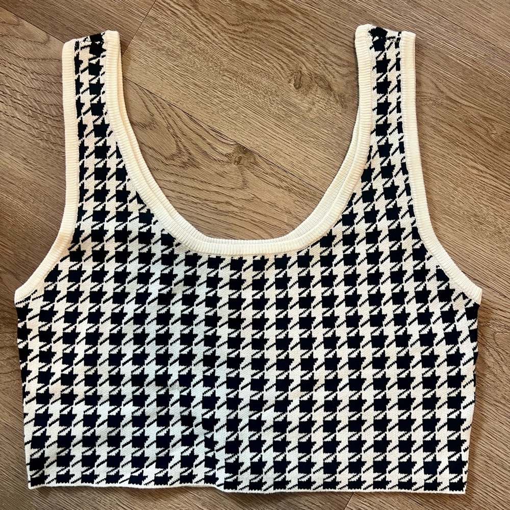 Garage Tank Top Knit Houndstooth Black and White